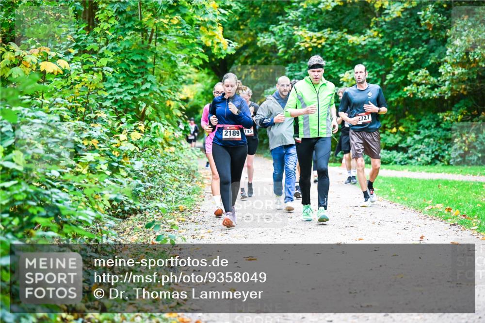 12.10.2025 - Bramfelder Halbmarathon 2025 Dr. Thomas Lammeyer http://msf.ph/oto/9358049 12.10.2025 11:03:00 Laufen 2189, 743, 2727 meine-sportfotos.de