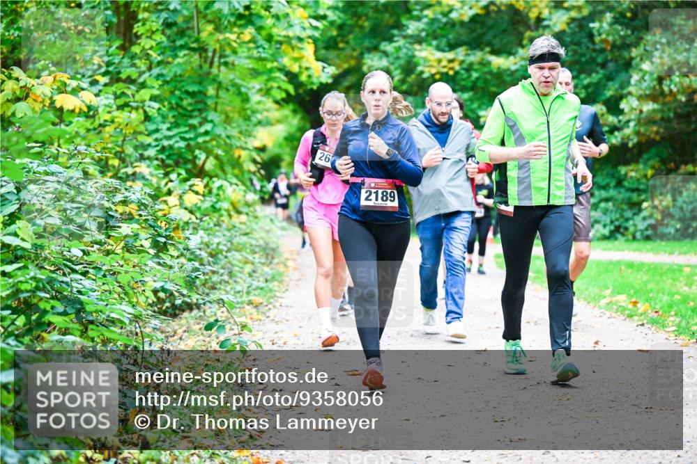 12.10.2025 - Bramfelder Halbmarathon 2025 Dr. Thomas Lammeyer http://msf.ph/oto/9358056 12.10.2025 11:03:02 Laufen 26, 2189 meine-sportfotos.de