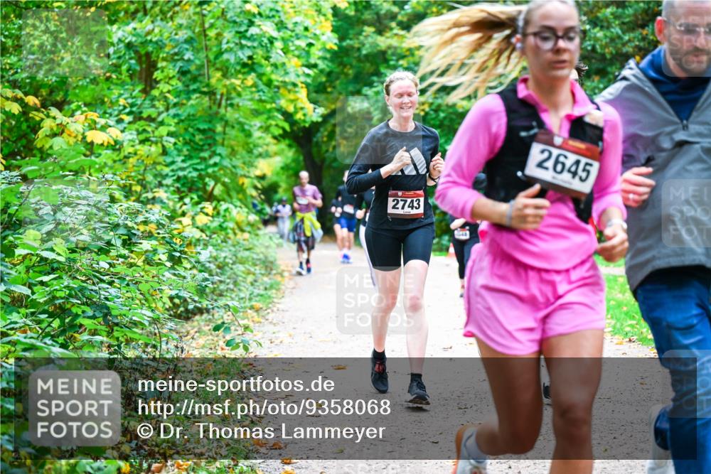 12.10.2025 - Bramfelder Halbmarathon 2025 Dr. Thomas Lammeyer http://msf.ph/oto/9358068 12.10.2025 11:03:05 Laufen 2743, 2645 meine-sportfotos.de