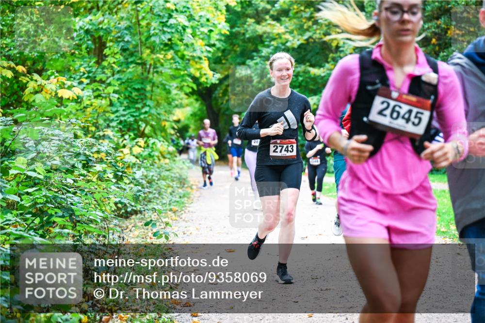 12.10.2025 - Bramfelder Halbmarathon 2025 Dr. Thomas Lammeyer http://msf.ph/oto/9358069 12.10.2025 11:03:05 Laufen 2743, 2645 meine-sportfotos.de