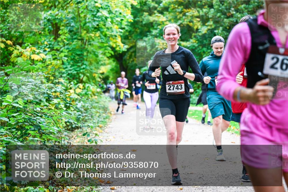 12.10.2025 - Bramfelder Halbmarathon 2025 Dr. Thomas Lammeyer http://msf.ph/oto/9358070 12.10.2025 11:03:05 Laufen 4015, 2743, 26 meine-sportfotos.de