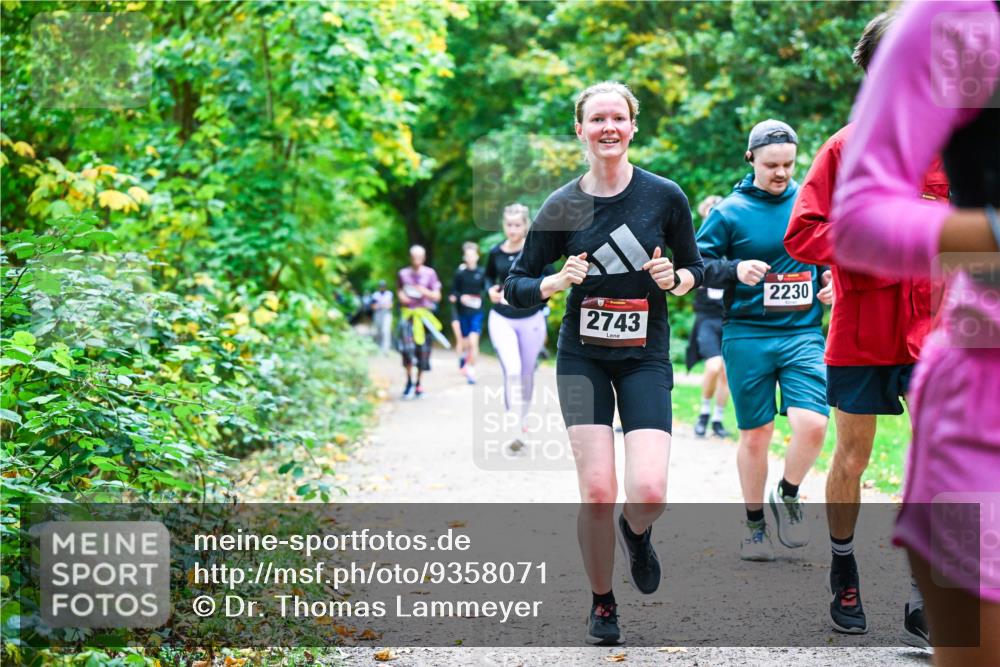 12.10.2025 - Bramfelder Halbmarathon 2025 Dr. Thomas Lammeyer http://msf.ph/oto/9358071 12.10.2025 11:03:05 Laufen 2743, 2230 meine-sportfotos.de