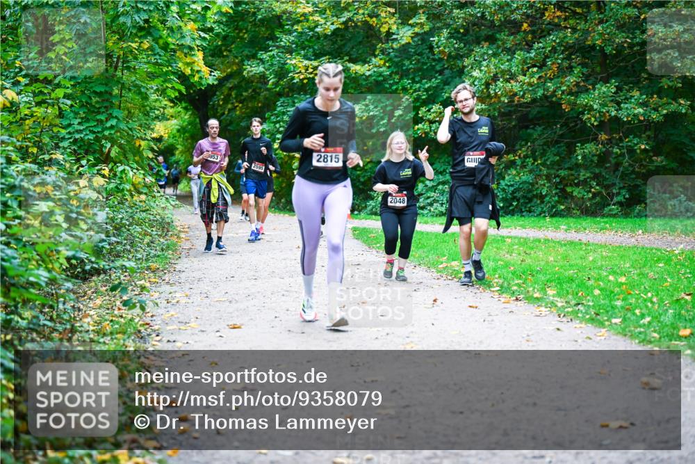 12.10.2025 - Bramfelder Halbmarathon 2025 Dr. Thomas Lammeyer http://msf.ph/oto/9358079 12.10.2025 11:03:07 Laufen 953, 2595, 2815, 2048 meine-sportfotos.de