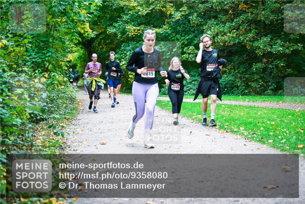 12.10.2025 - Bramfelder Halbmarathon 2025 Dr. Thomas Lammeyer http://msf.ph/oto/9358080 12.10.2025 11:03:07 Laufen 2505, 2595, 815, 2048 meine-sportfotos.de