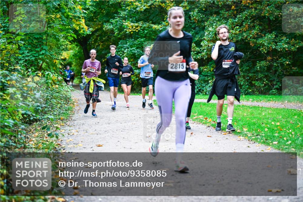 12.10.2025 - Bramfelder Halbmarathon 2025 Dr. Thomas Lammeyer http://msf.ph/oto/9358085 12.10.2025 11:03:08 Laufen 2815, 2595, 2636, 2465 meine-sportfotos.de