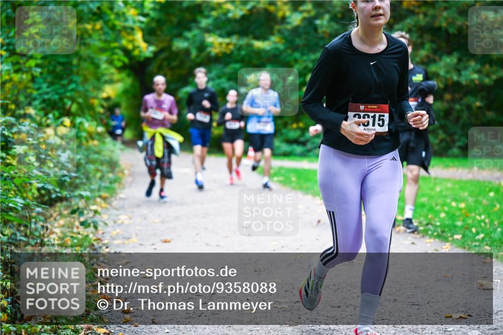 12.10.2025 - Bramfelder Halbmarathon 2025 Dr. Thomas Lammeyer http://msf.ph/oto/9358088 12.10.2025 11:03:09 Laufen 34, 2315 meine-sportfotos.de