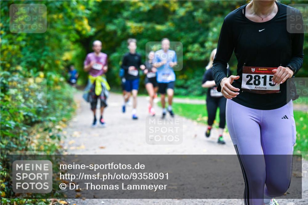 12.10.2025 - Bramfelder Halbmarathon 2025 Dr. Thomas Lammeyer http://msf.ph/oto/9358091 12.10.2025 11:03:09 Laufen 34, 2815 meine-sportfotos.de