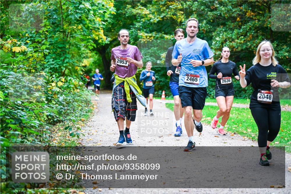 12.10.2025 - Bramfelder Halbmarathon 2025 Dr. Thomas Lammeyer http://msf.ph/oto/9358099 12.10.2025 11:03:11 Laufen 2953, 2452, 25, 2465, 2636, 2048 meine-sportfotos.de