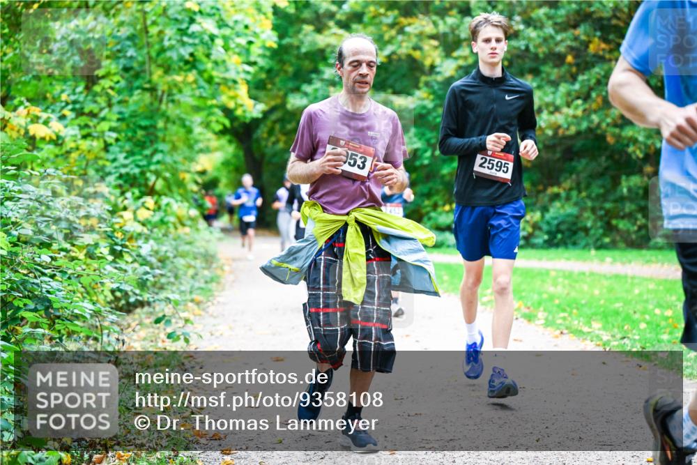 12.10.2025 - Bramfelder Halbmarathon 2025 Dr. Thomas Lammeyer http://msf.ph/oto/9358108 12.10.2025 11:03:12 Laufen 953, 413, 2595 meine-sportfotos.de