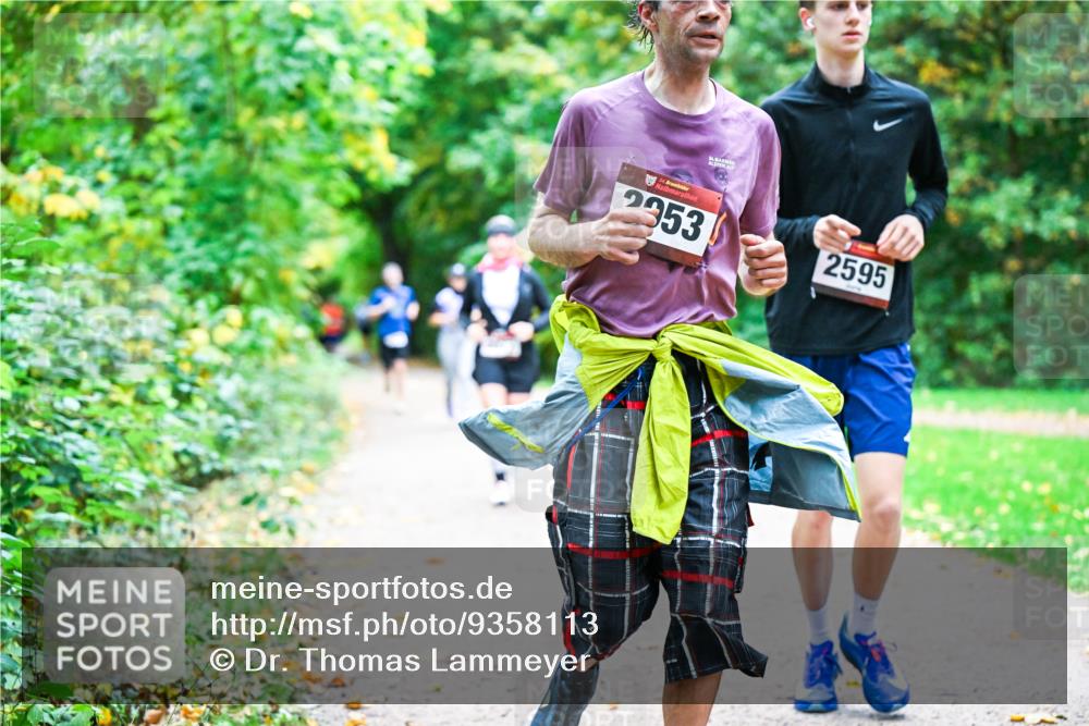 12.10.2025 - Bramfelder Halbmarathon 2025 Dr. Thomas Lammeyer http://msf.ph/oto/9358113 12.10.2025 11:03:13 Laufen 34, 2353, 2595 meine-sportfotos.de