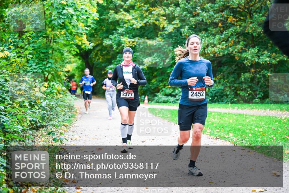 12.10.2025 - Bramfelder Halbmarathon 2025 Dr. Thomas Lammeyer http://msf.ph/oto/9358117 12.10.2025 11:03:14 Laufen 2377, 2452 meine-sportfotos.de