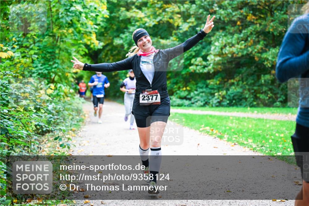 12.10.2025 - Bramfelder Halbmarathon 2025 Dr. Thomas Lammeyer http://msf.ph/oto/9358124 12.10.2025 11:03:15 Laufen 2377 meine-sportfotos.de