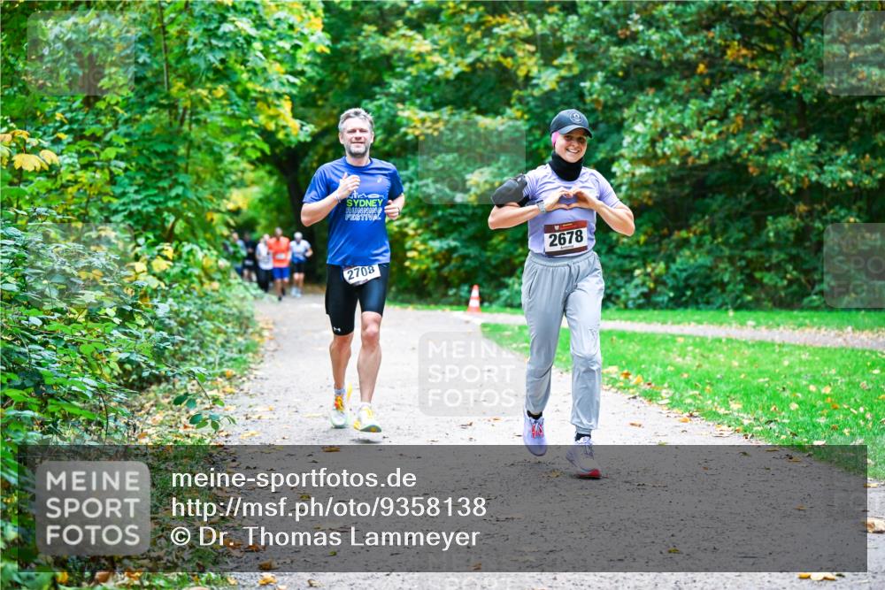 12.10.2025 - Bramfelder Halbmarathon 2025 Dr. Thomas Lammeyer http://msf.ph/oto/9358138 12.10.2025 11:03:18 Laufen 2708, 2678 meine-sportfotos.de