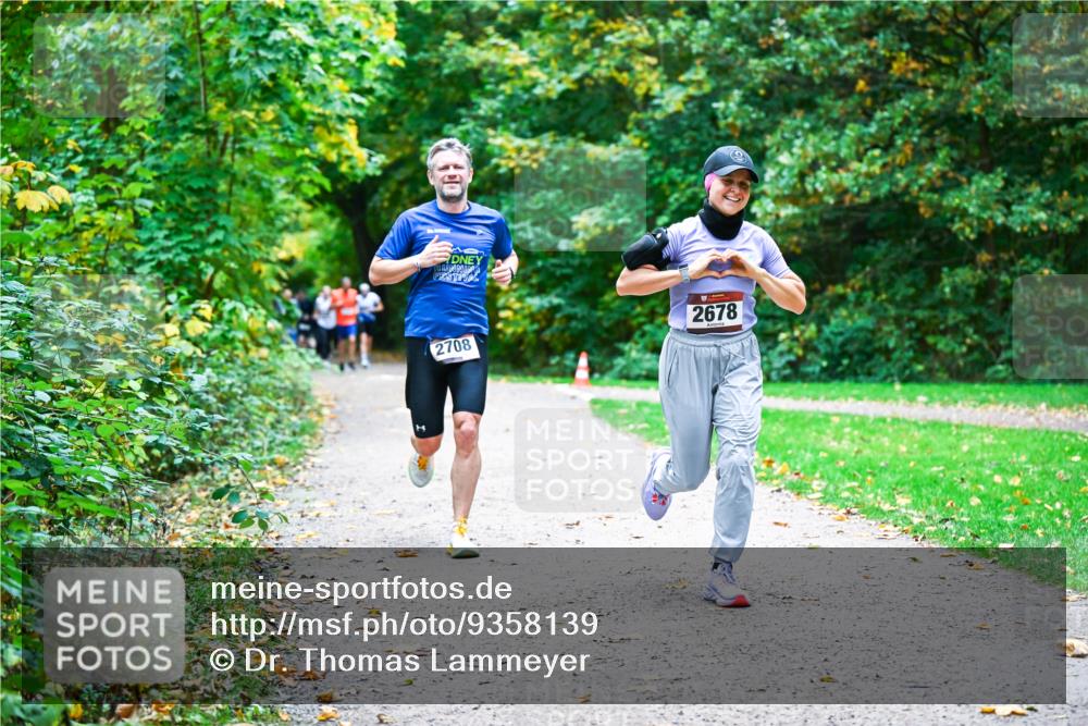 12.10.2025 - Bramfelder Halbmarathon 2025 Dr. Thomas Lammeyer http://msf.ph/oto/9358139 12.10.2025 11:03:18 Laufen 2708, 2678 meine-sportfotos.de