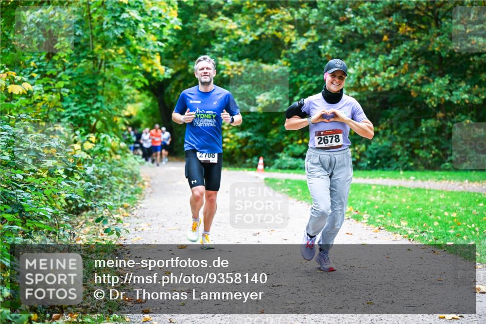 12.10.2025 - Bramfelder Halbmarathon 2025 Dr. Thomas Lammeyer http://msf.ph/oto/9358140 12.10.2025 11:03:18 Laufen 1, 2708, 2678 meine-sportfotos.de