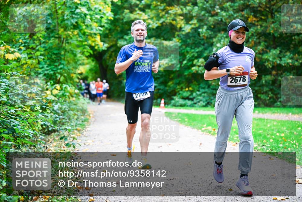 12.10.2025 - Bramfelder Halbmarathon 2025 Dr. Thomas Lammeyer http://msf.ph/oto/9358142 12.10.2025 11:03:19 Laufen 2708, 2678 meine-sportfotos.de