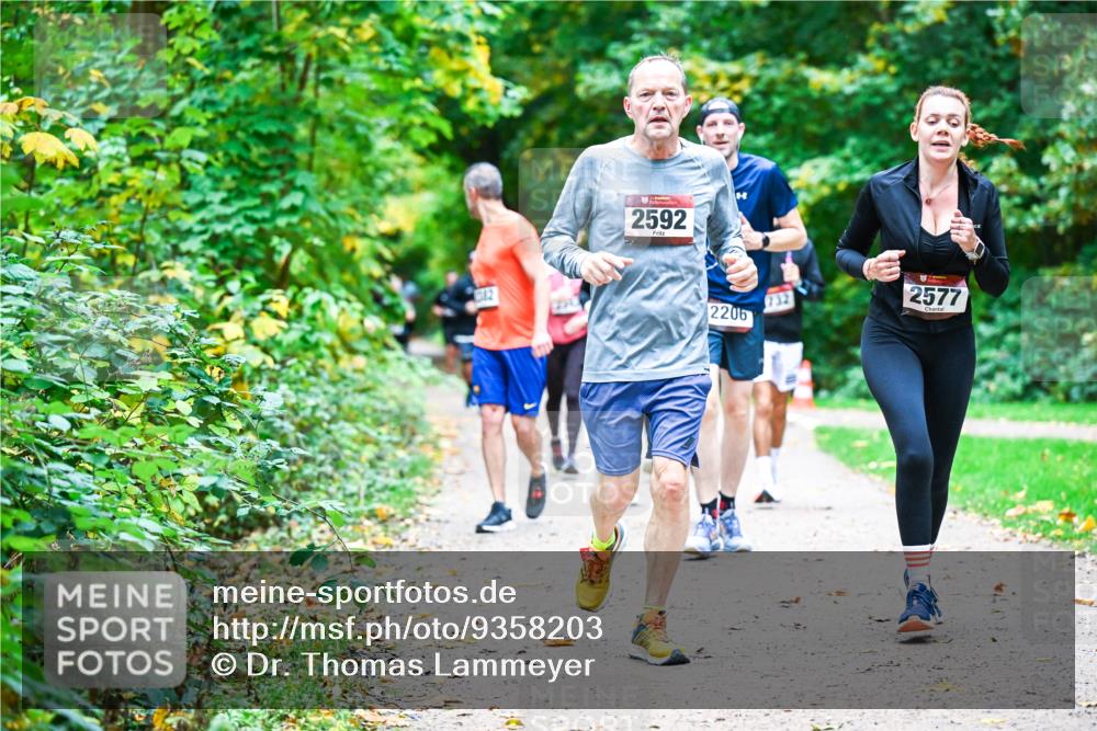 12.10.2025 - Bramfelder Halbmarathon 2025 Dr. Thomas Lammeyer http://msf.ph/oto/9358203 12.10.2025 11:03:34 Laufen 12, 2592, 2206, 732, 2577 meine-sportfotos.de