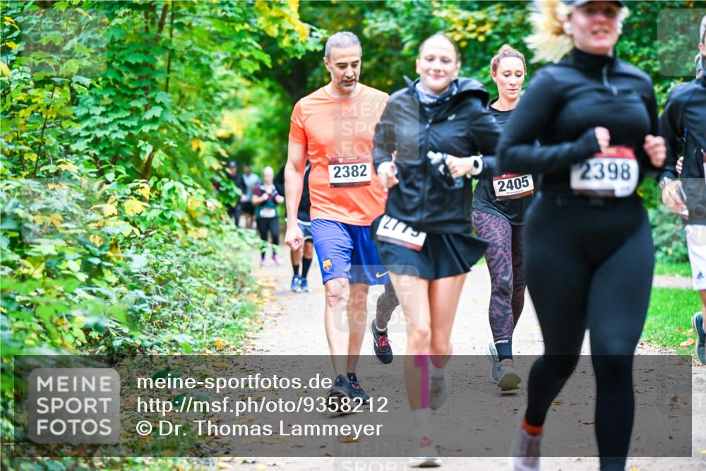 12.10.2025 - Bramfelder Halbmarathon 2025 Dr. Thomas Lammeyer http://msf.ph/oto/9358212 12.10.2025 11:03:37 Laufen 2382, 2398, 2405, 2775 meine-sportfotos.de