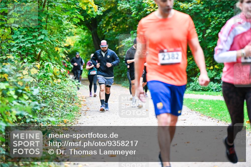 12.10.2025 - Bramfelder Halbmarathon 2025 Dr. Thomas Lammeyer http://msf.ph/oto/9358217 12.10.2025 11:03:39 Laufen 2382 meine-sportfotos.de