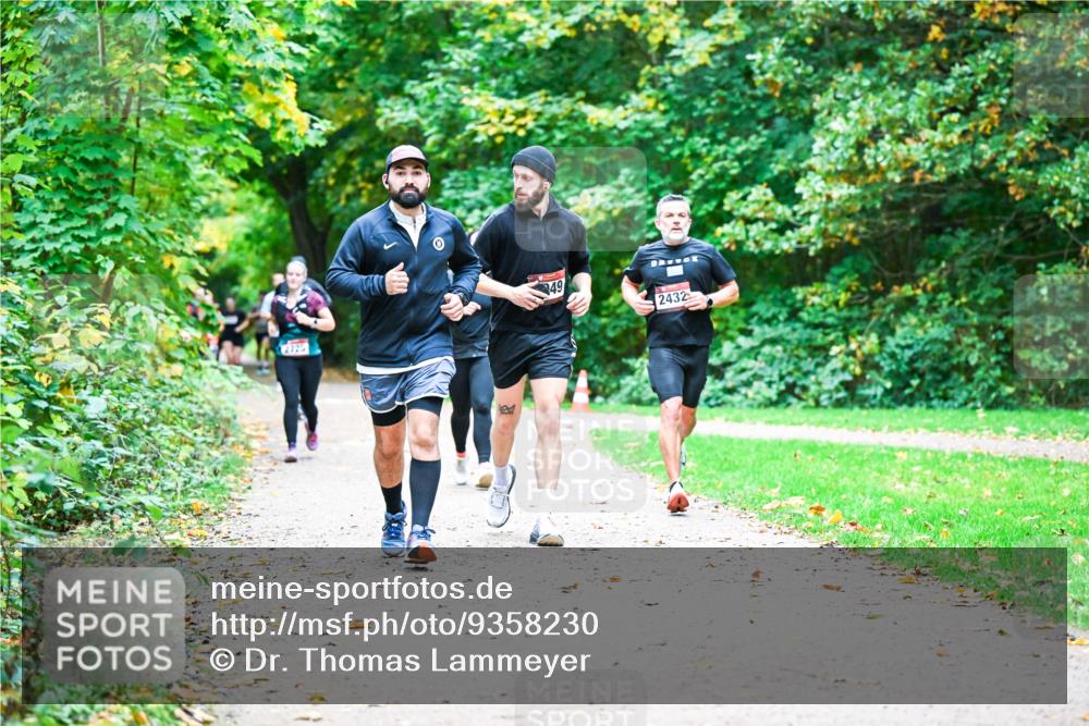 12.10.2025 - Bramfelder Halbmarathon 2025 Dr. Thomas Lammeyer http://msf.ph/oto/9358230 12.10.2025 11:03:42 Laufen 2432 meine-sportfotos.de