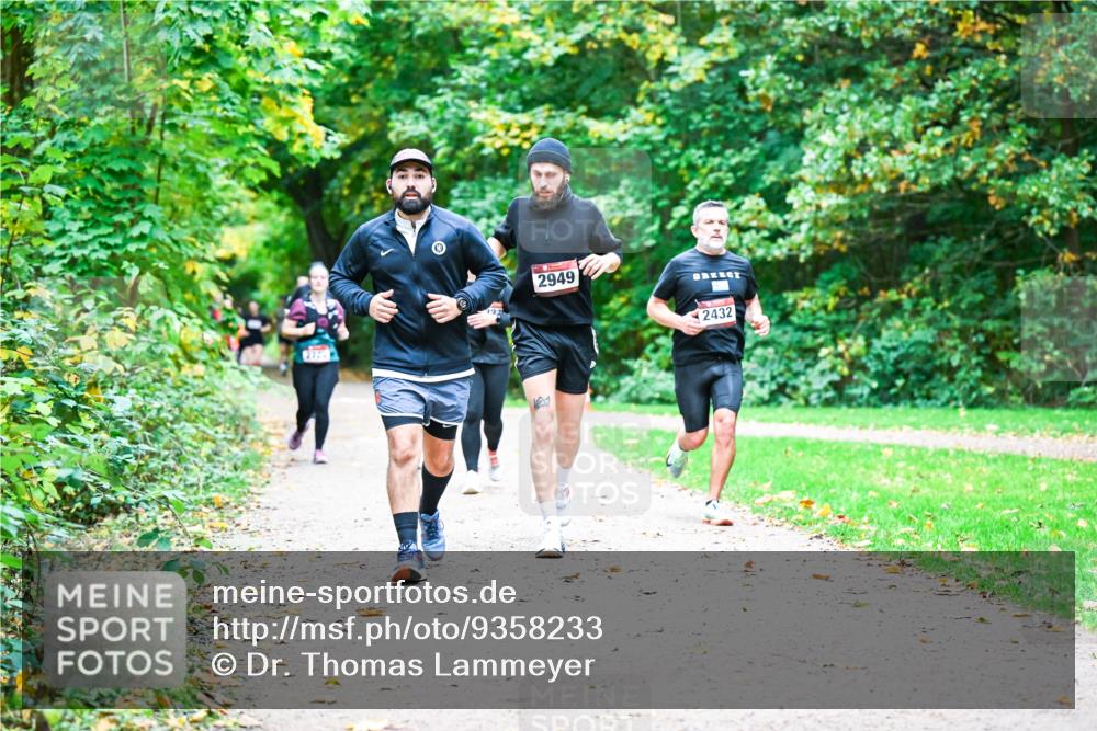12.10.2025 - Bramfelder Halbmarathon 2025 Dr. Thomas Lammeyer http://msf.ph/oto/9358233 12.10.2025 11:03:42 Laufen 2949, 2432 meine-sportfotos.de