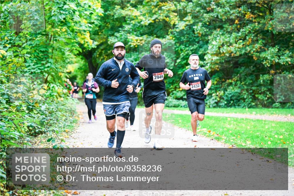 12.10.2025 - Bramfelder Halbmarathon 2025 Dr. Thomas Lammeyer http://msf.ph/oto/9358236 12.10.2025 11:03:43 Laufen 2949, 2432 meine-sportfotos.de