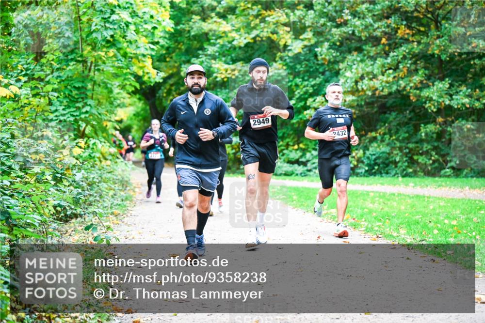 12.10.2025 - Bramfelder Halbmarathon 2025 Dr. Thomas Lammeyer http://msf.ph/oto/9358238 12.10.2025 11:03:43 Laufen 2949, 2432 meine-sportfotos.de