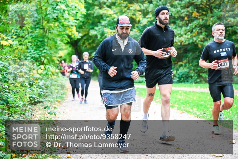 12.10.2025 - Bramfelder Halbmarathon 2025 Dr. Thomas Lammeyer http://msf.ph/oto/9358247 12.10.2025 11:03:44 Laufen 49, 2432 meine-sportfotos.de