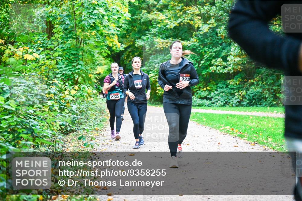 12.10.2025 - Bramfelder Halbmarathon 2025 Dr. Thomas Lammeyer http://msf.ph/oto/9358255 12.10.2025 11:03:46 Laufen 2725, 2946, 227 meine-sportfotos.de