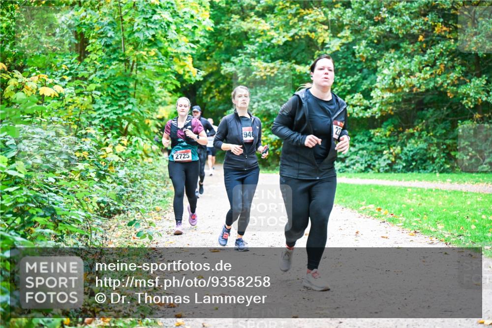 12.10.2025 - Bramfelder Halbmarathon 2025 Dr. Thomas Lammeyer http://msf.ph/oto/9358258 12.10.2025 11:03:46 Laufen 2725, 946, 22 meine-sportfotos.de