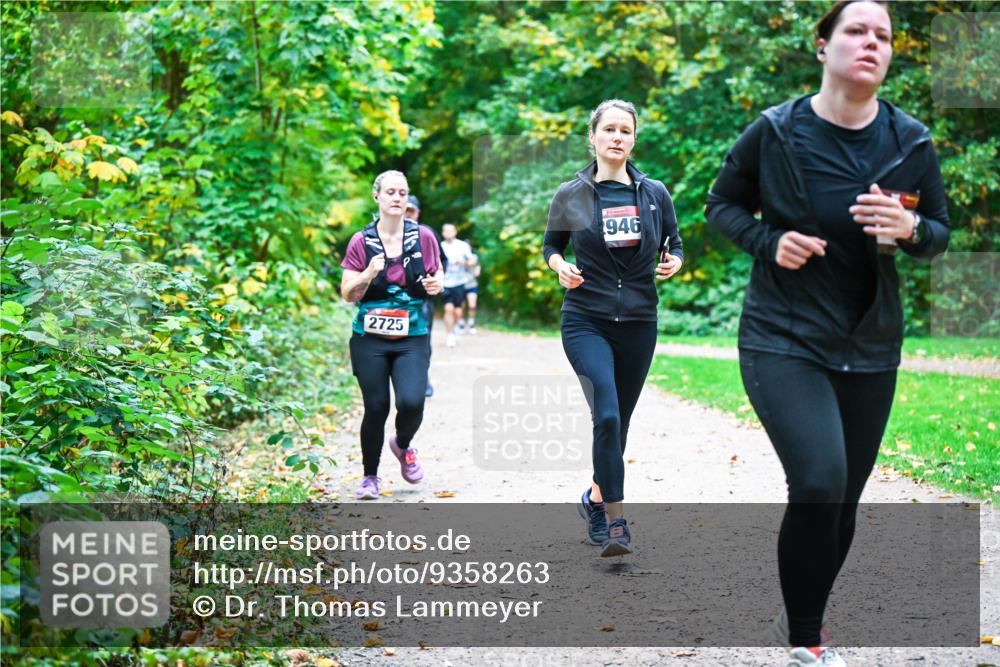 12.10.2025 - Bramfelder Halbmarathon 2025 Dr. Thomas Lammeyer http://msf.ph/oto/9358263 12.10.2025 11:03:47 Laufen 2725, 946 meine-sportfotos.de