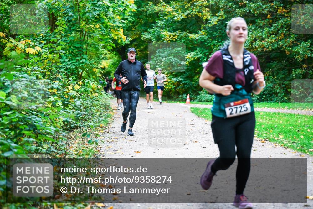 12.10.2025 - Bramfelder Halbmarathon 2025 Dr. Thomas Lammeyer http://msf.ph/oto/9358274 12.10.2025 11:03:49 Laufen 2893, 2725 meine-sportfotos.de