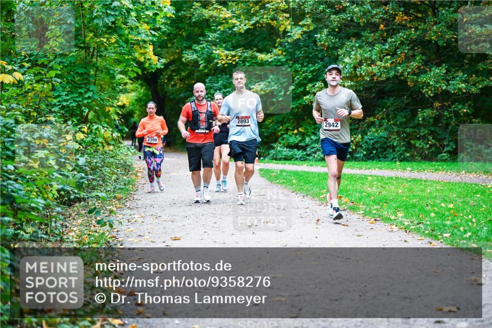 12.10.2025 - Bramfelder Halbmarathon 2025 Dr. Thomas Lammeyer http://msf.ph/oto/9358276 12.10.2025 11:03:54 Laufen 2399, 2893, 2942 meine-sportfotos.de