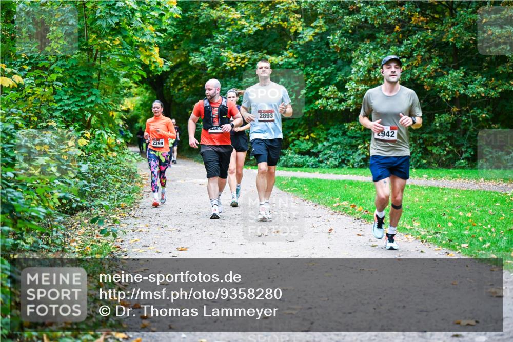 12.10.2025 - Bramfelder Halbmarathon 2025 Dr. Thomas Lammeyer http://msf.ph/oto/9358280 12.10.2025 11:03:54 Laufen 2399, 2893, 2942 meine-sportfotos.de