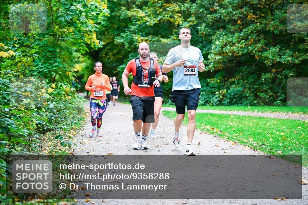12.10.2025 - Bramfelder Halbmarathon 2025 Dr. Thomas Lammeyer http://msf.ph/oto/9358288 12.10.2025 11:03:56 Laufen 2399, 2893 meine-sportfotos.de