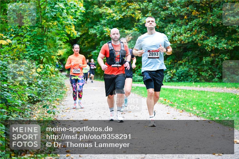12.10.2025 - Bramfelder Halbmarathon 2025 Dr. Thomas Lammeyer http://msf.ph/oto/9358291 12.10.2025 11:03:56 Laufen 2399, 2893 meine-sportfotos.de