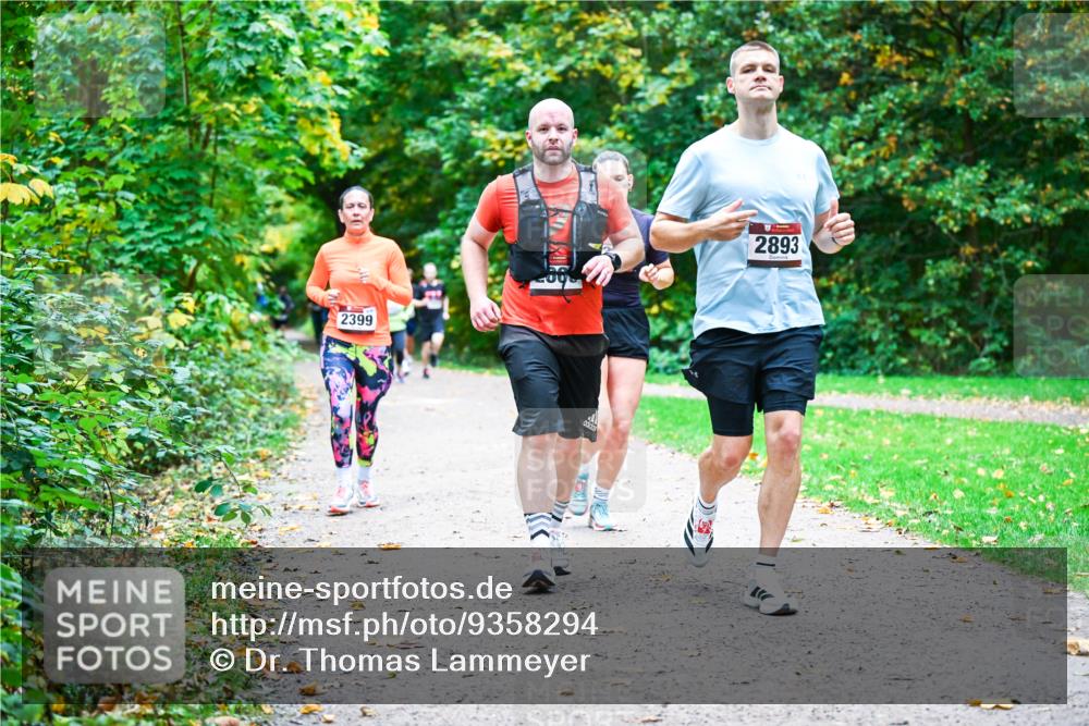 12.10.2025 - Bramfelder Halbmarathon 2025 Dr. Thomas Lammeyer http://msf.ph/oto/9358294 12.10.2025 11:03:57 Laufen 2399, 2893 meine-sportfotos.de