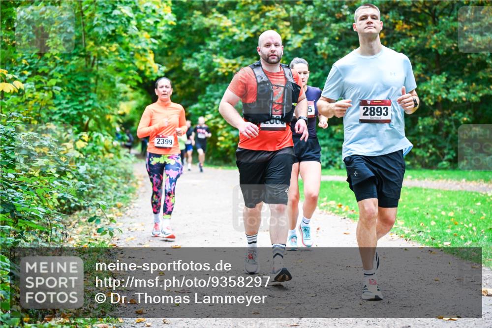 12.10.2025 - Bramfelder Halbmarathon 2025 Dr. Thomas Lammeyer http://msf.ph/oto/9358297 12.10.2025 11:03:57 Laufen 2399, 5, 2893 meine-sportfotos.de