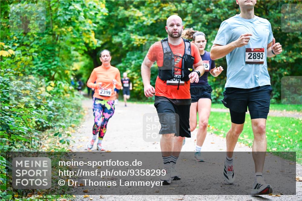 12.10.2025 - Bramfelder Halbmarathon 2025 Dr. Thomas Lammeyer http://msf.ph/oto/9358299 12.10.2025 11:03:57 Laufen 2399, 5, 2893 meine-sportfotos.de