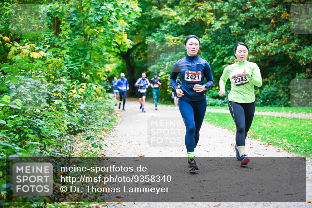 12.10.2025 - Bramfelder Halbmarathon 2025 Dr. Thomas Lammeyer http://msf.ph/oto/9358340 12.10.2025 11:04:05 Laufen 2421, 2343 meine-sportfotos.de