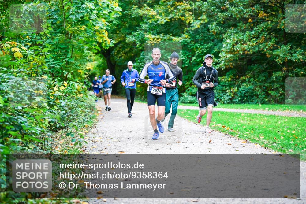 12.10.2025 - Bramfelder Halbmarathon 2025 Dr. Thomas Lammeyer http://msf.ph/oto/9358364 12.10.2025 11:04:10 Laufen 2363, 2672, 257 meine-sportfotos.de
