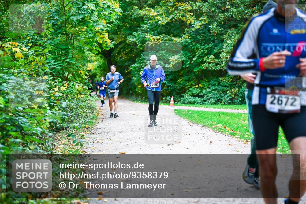 12.10.2025 - Bramfelder Halbmarathon 2025 Dr. Thomas Lammeyer http://msf.ph/oto/9358379 12.10.2025 11:04:12 Laufen 2585, 2363, 2672 meine-sportfotos.de