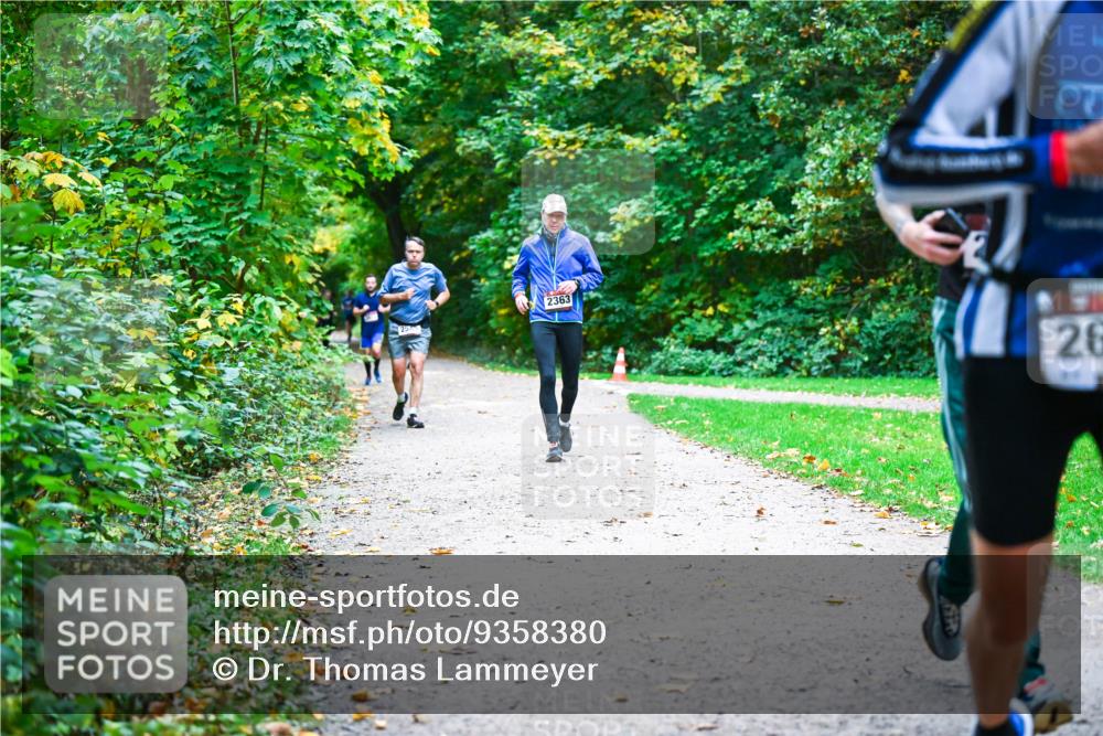 12.10.2025 - Bramfelder Halbmarathon 2025 Dr. Thomas Lammeyer http://msf.ph/oto/9358380 12.10.2025 11:04:12 Laufen 250, 2363, 26 meine-sportfotos.de
