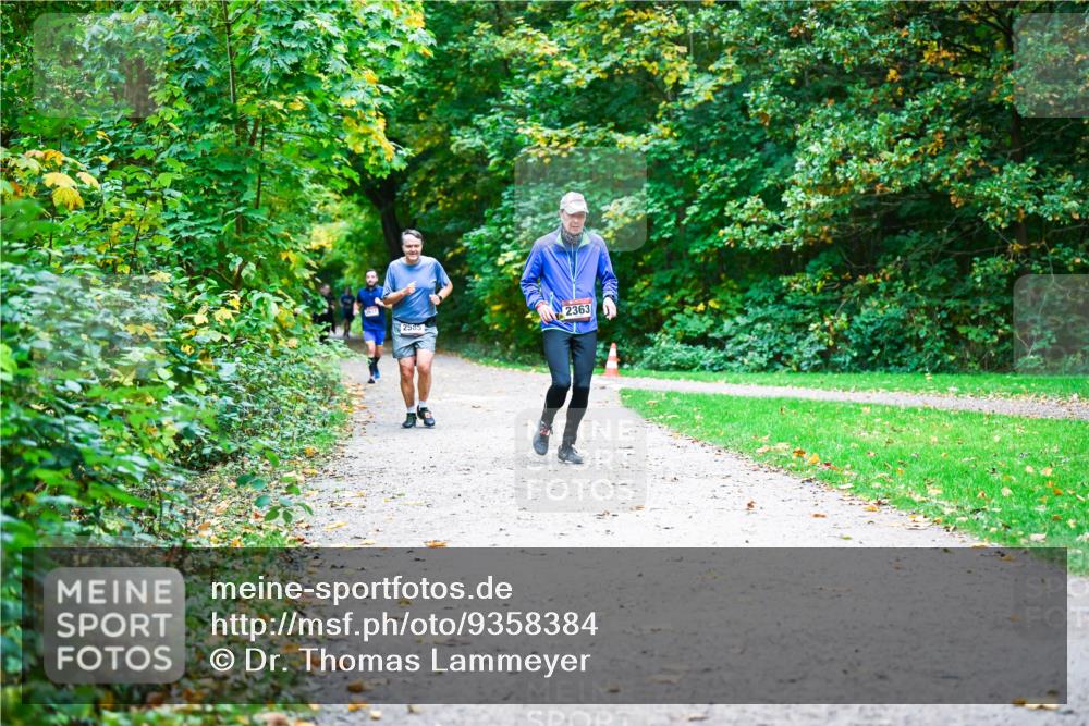 12.10.2025 - Bramfelder Halbmarathon 2025 Dr. Thomas Lammeyer http://msf.ph/oto/9358384 12.10.2025 11:04:13 Laufen 2363, 2585 meine-sportfotos.de