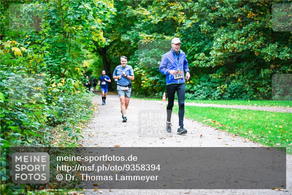 12.10.2025 - Bramfelder Halbmarathon 2025 Dr. Thomas Lammeyer http://msf.ph/oto/9358394 12.10.2025 11:04:14 Laufen 2363, 2585 meine-sportfotos.de