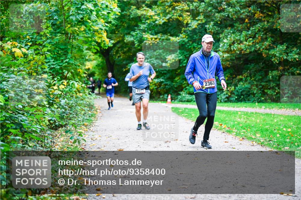12.10.2025 - Bramfelder Halbmarathon 2025 Dr. Thomas Lammeyer http://msf.ph/oto/9358400 12.10.2025 11:04:15 Laufen 2585, 2363 meine-sportfotos.de