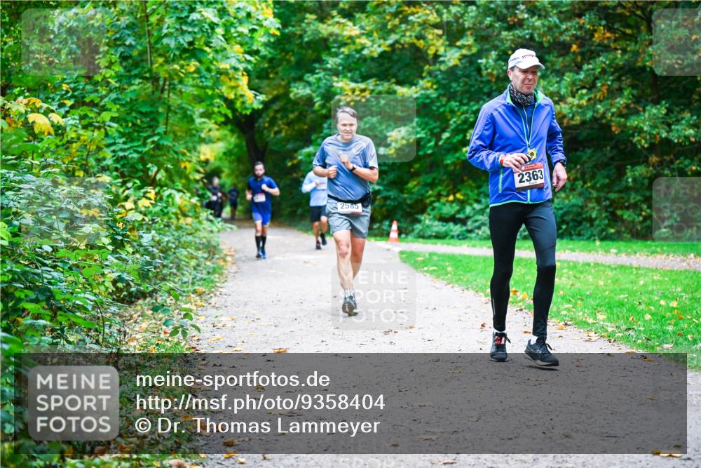 12.10.2025 - Bramfelder Halbmarathon 2025 Dr. Thomas Lammeyer http://msf.ph/oto/9358404 12.10.2025 11:04:16 Laufen 2585, 2363 meine-sportfotos.de