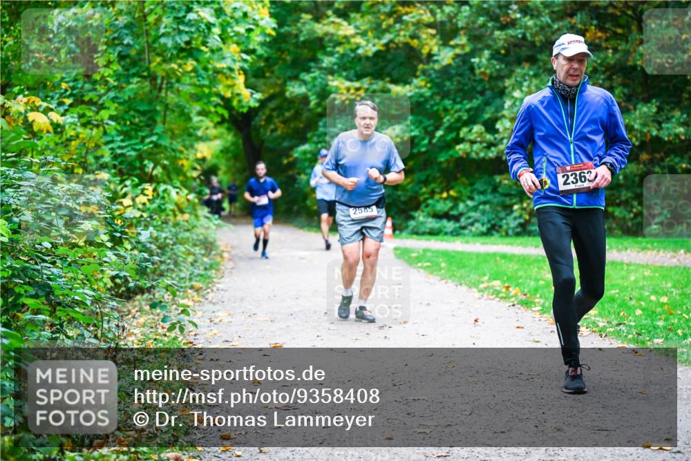 12.10.2025 - Bramfelder Halbmarathon 2025 Dr. Thomas Lammeyer http://msf.ph/oto/9358408 12.10.2025 11:04:16 Laufen 2363, 2585 meine-sportfotos.de