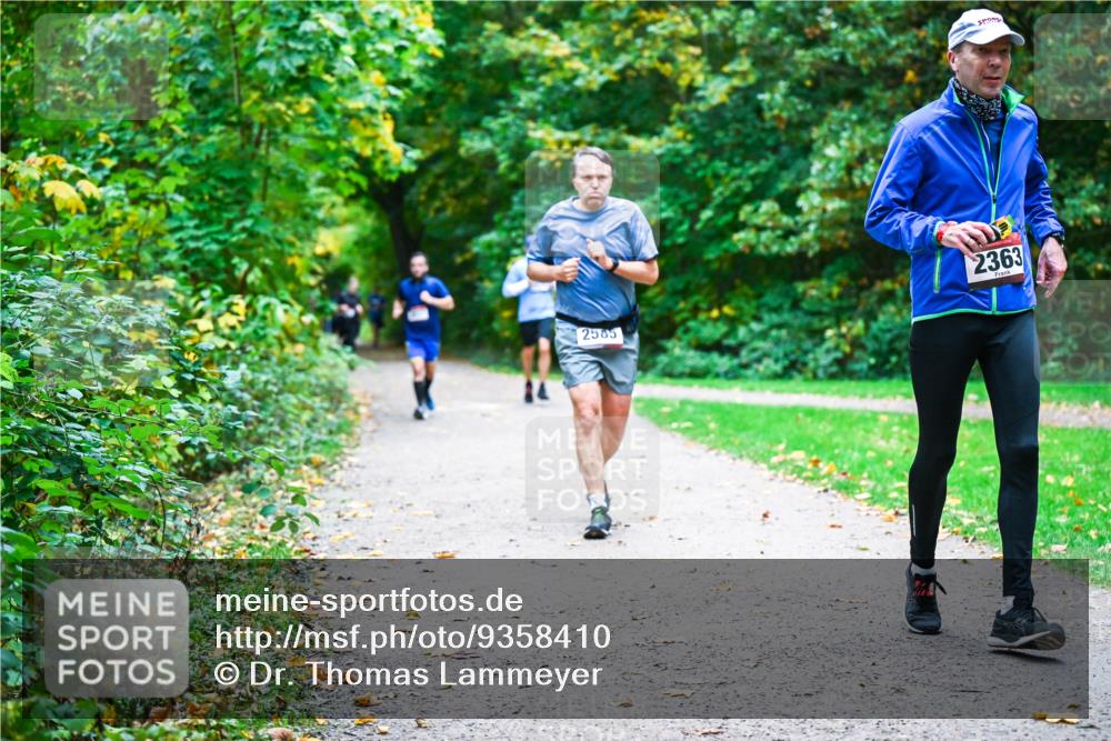 12.10.2025 - Bramfelder Halbmarathon 2025 Dr. Thomas Lammeyer http://msf.ph/oto/9358410 12.10.2025 11:04:17 Laufen 2585, 2363 meine-sportfotos.de