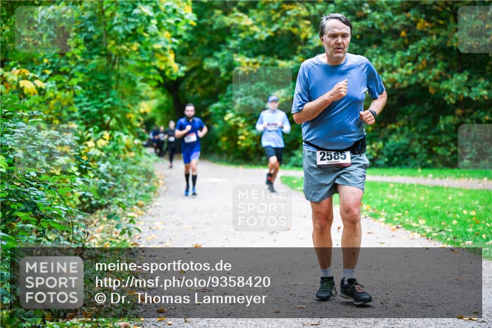 12.10.2025 - Bramfelder Halbmarathon 2025 Dr. Thomas Lammeyer http://msf.ph/oto/9358420 12.10.2025 11:04:18 Laufen 2585 meine-sportfotos.de